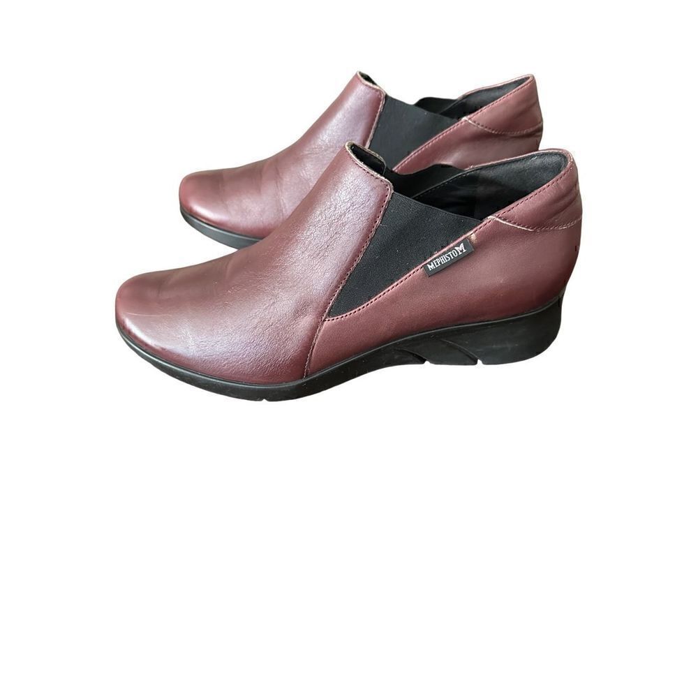 Mephisto Air Jet Burgundy Wedge
Booties size71/2